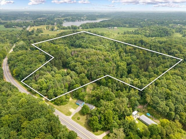 3649 S M-43 Highway, Hastings, MI 49058