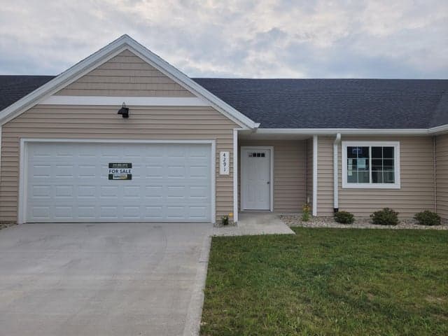 4291 Highpoint Drive 106, Wayland, MI 49348