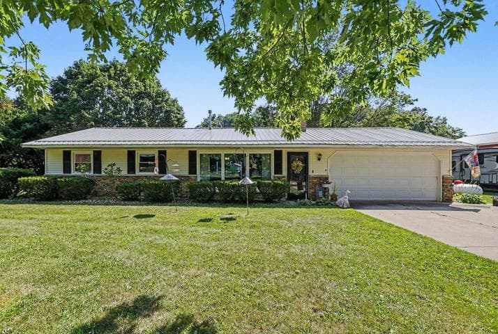 3124 Knight Drive, Buchanan, MI 49107