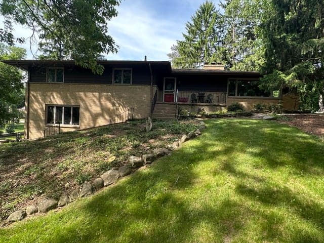 2631 N Maple Road, Ann Arbor, MI 48103