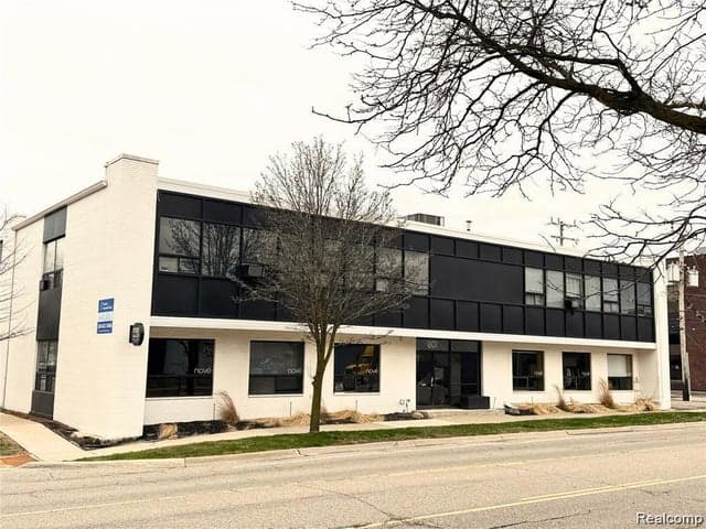 801 S Adams Road 206, Birmingham, MI 48009