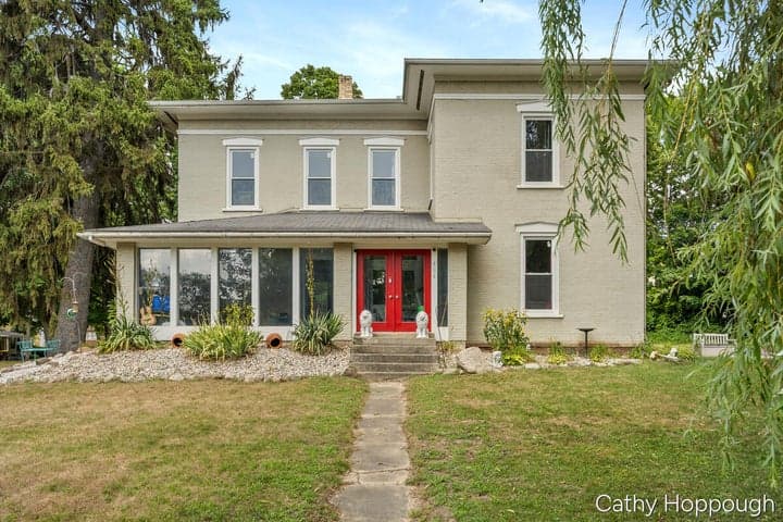 404 E Main Street, Ionia, MI 48846