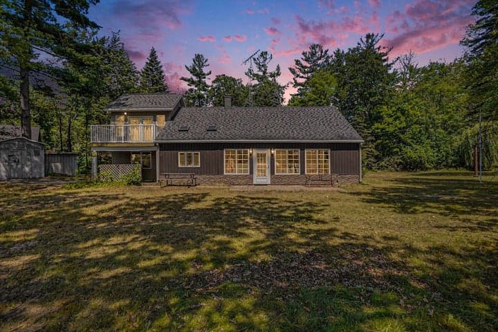 20281 E Chippewa Drive, Chippewa Lake, MI 49320