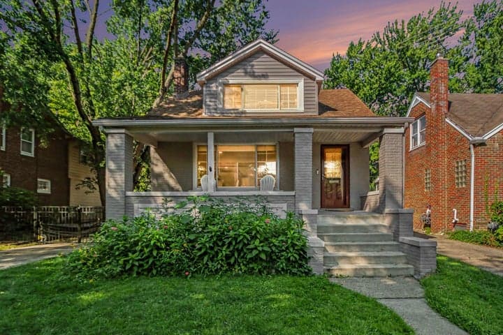 907 University Place, Grosse Pointe, MI 48230
