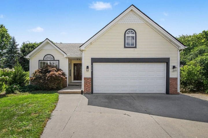 7539 Lake Street, Dexter, MI 48130