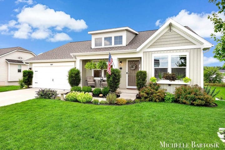 469 Seneca Ridge Drive, Middleville, MI 49333