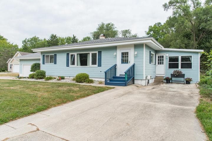 1916 Romence Road, Portage, MI 49024