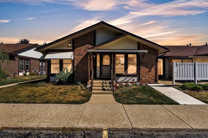 40673 Newport Drive, Plymouth, MI 48170