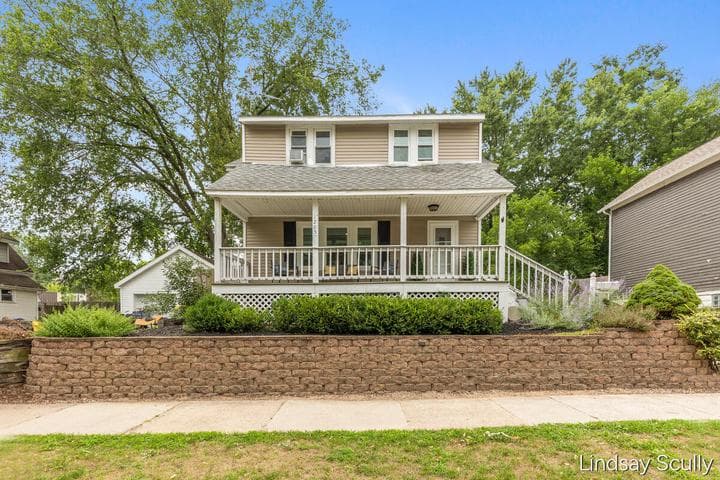1205 Valley Avenue NW, Grand Rapids, MI 49504