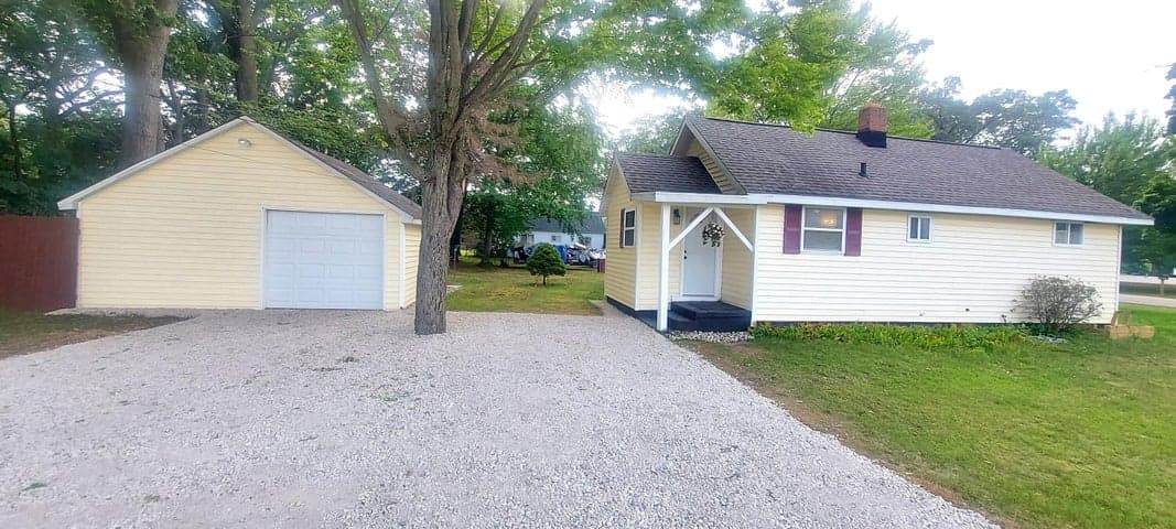 1809 Lindberg Drive, Muskegon, MI 49441