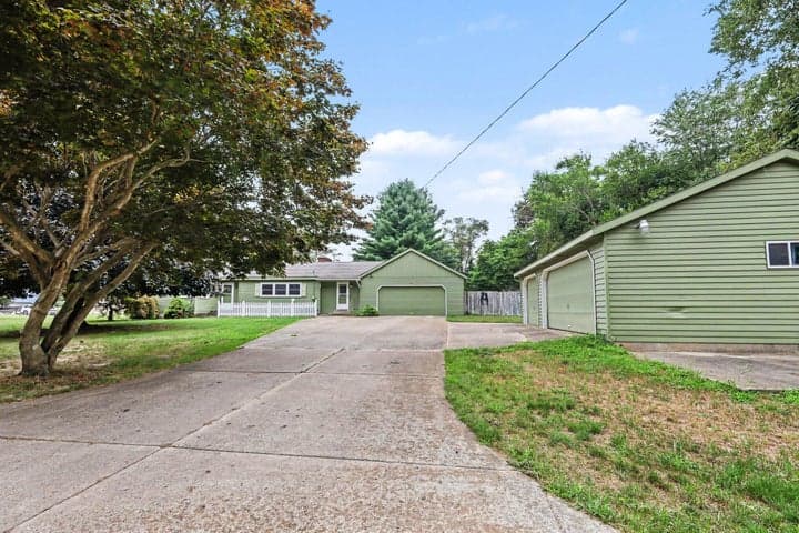 1778 52nd Street SW, Wyoming, MI 49519