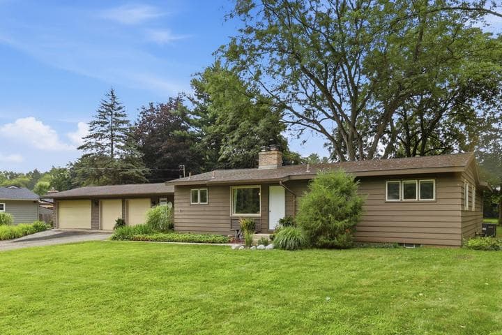 7284 Grachen Drive SE, Grand Rapids, MI 49546