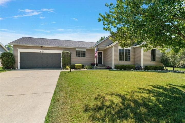 4650 Meadowbrook Lane, Bridgman, MI 49106