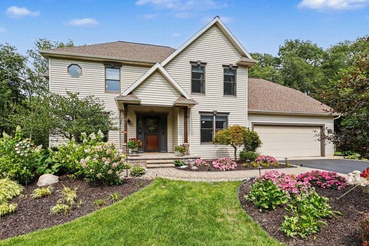 6457 Oak Court, Berrien Center, MI 49102