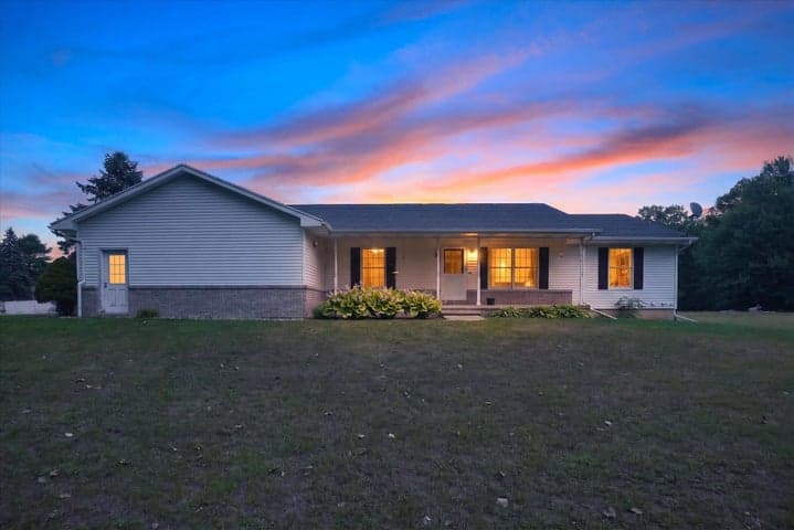 635 W Poplar Street, Carson City, MI 48811