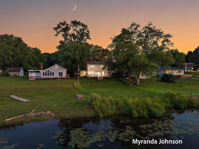 14661 Mercury Drive, Grand Haven, MI 49417