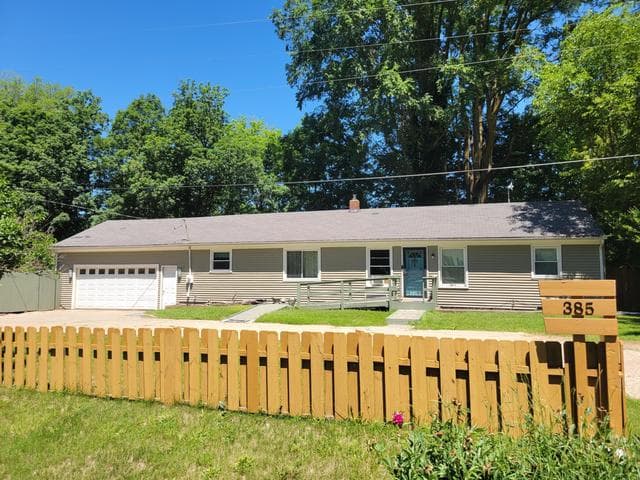 385 92nd Street SW, Byron Center, MI 49315