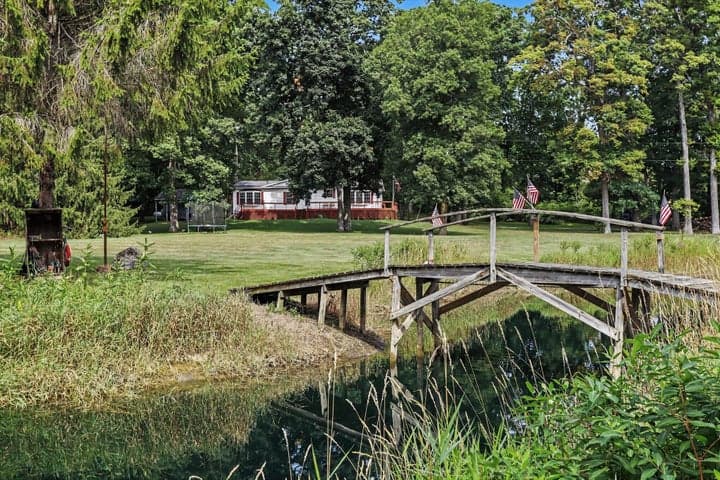 18576 T Drive S, Tekonsha, MI 49092