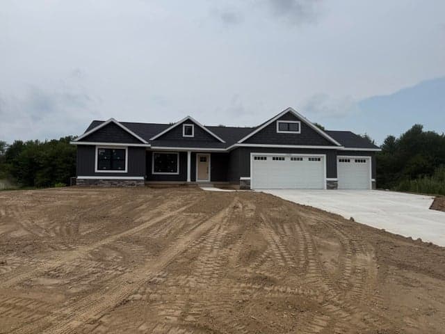 3286 Stonehill Court, Wayland, MI 49348
