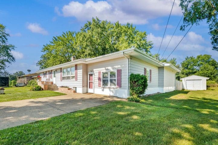 1864 Greenly Avenue, Benton Harbor, MI 49022