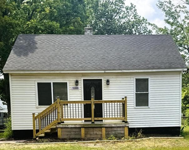 35809 Manila Avenue, Westland, MI 48186