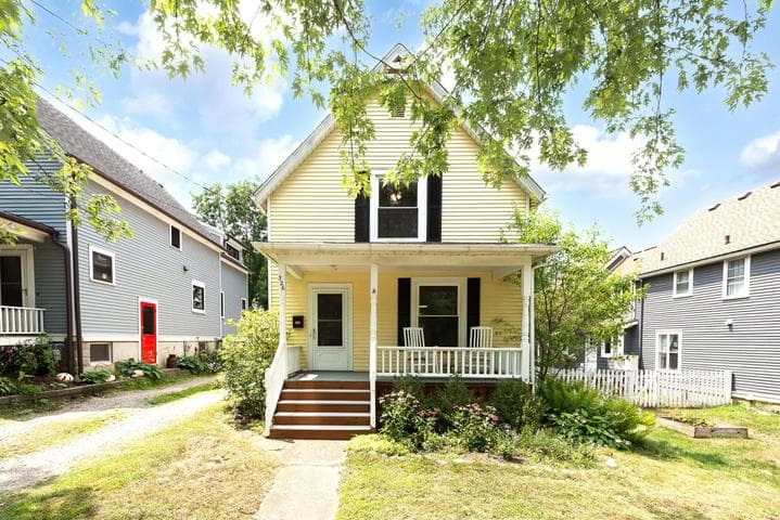 326 S 7th Street, Ann Arbor, MI 48103