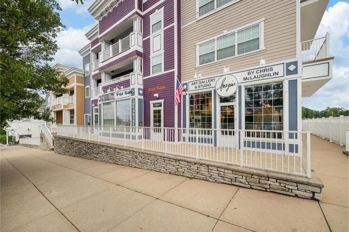 225 N Whittaker Street 5, New Buffalo, MI 49117