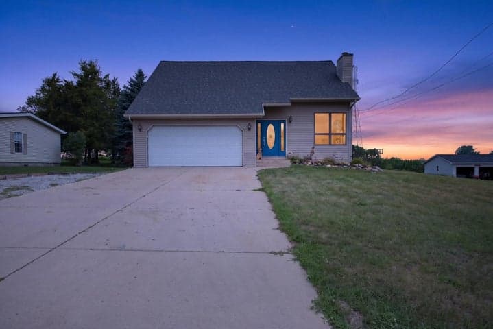 268 Somerset Drive, Brooklyn, MI 49230