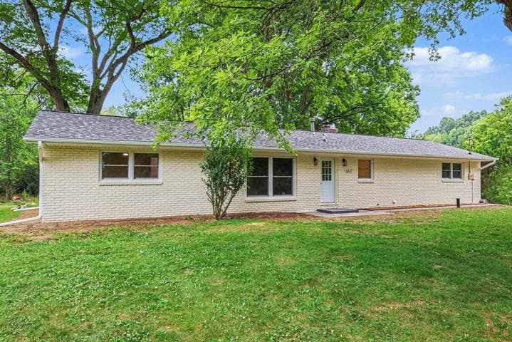 6627 S Jackson Road, Jackson, MI 49201