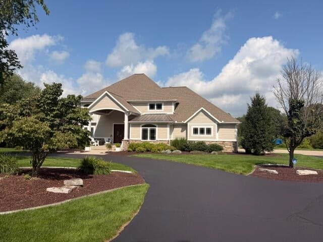4545 NE Stonegate Ridge Court NE, Ada, MI 49301