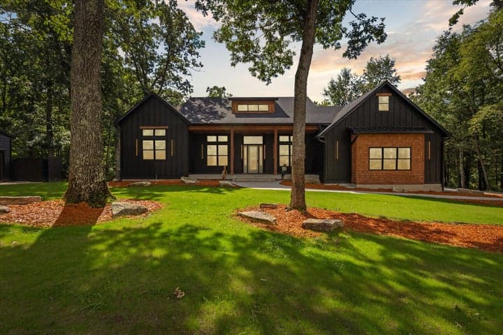 23861 Almy Road, Howard City, MI 49329