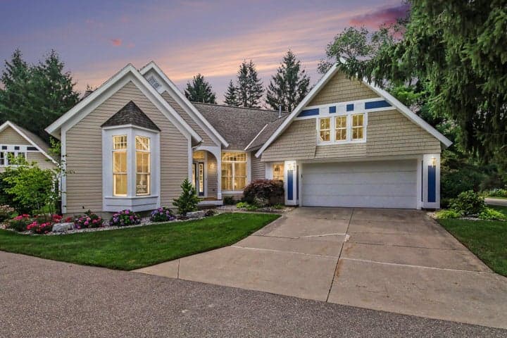 982 Sunflower Court 19, Holland, MI 49424