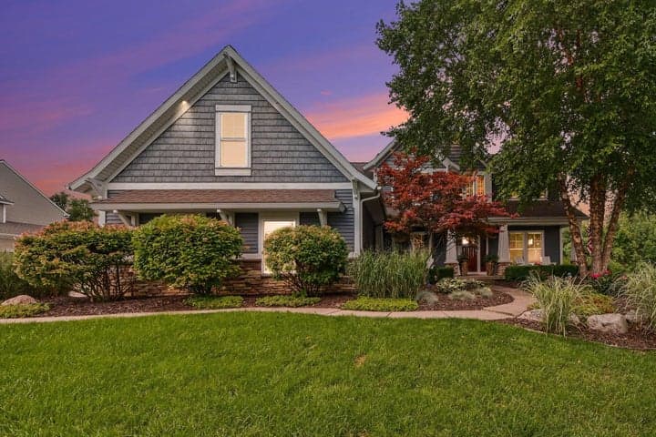 1254 Stoneshire Drive SE, Grand Rapids, MI 49546