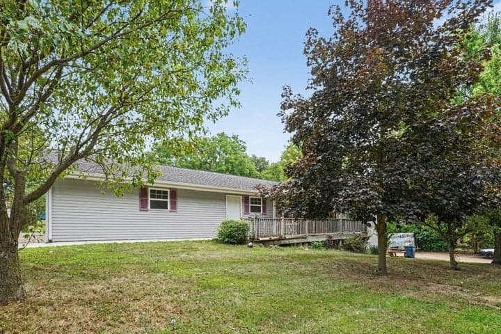 1946 Nazareth Road, Kalamazoo, MI 49048