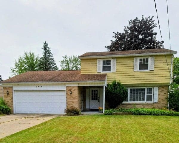 5434 Edgelawn Drive SE, Kentwood, MI 49508