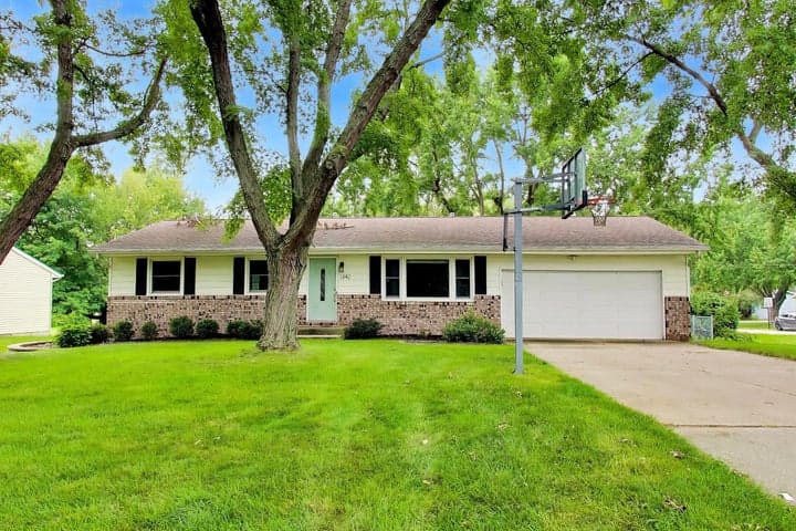 1342 Maiden Lane, St. Joseph, MI 49085