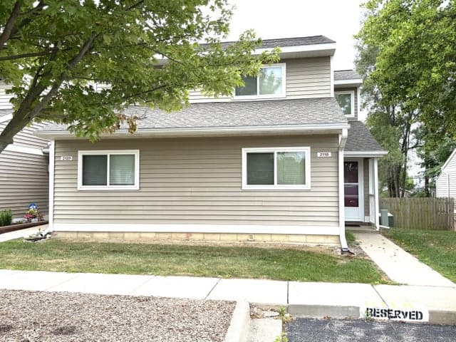2118 Stone School Circle, Ann Arbor, MI 48108