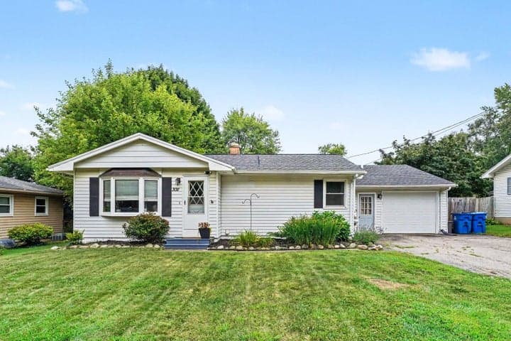 3011 Barney Road, Kalamazoo, MI 49004