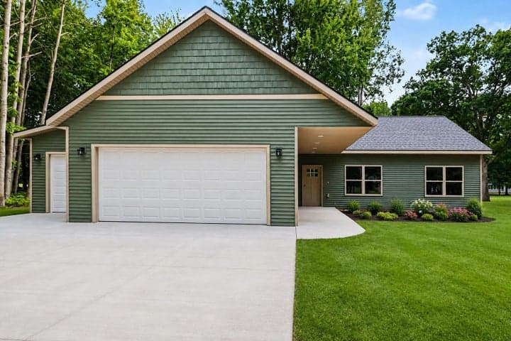 9621 Sunset Drive, Stanwood, MI 49346
