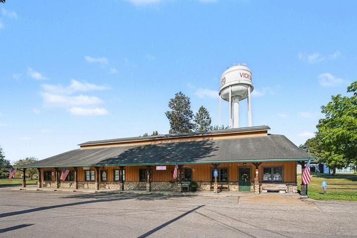 125 N Davis Street, Vicksburg, MI 49097