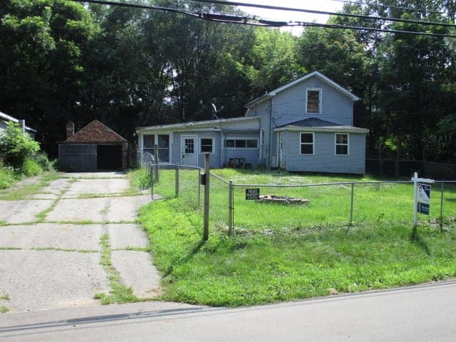 1915 River Street, Jackson, MI 49202