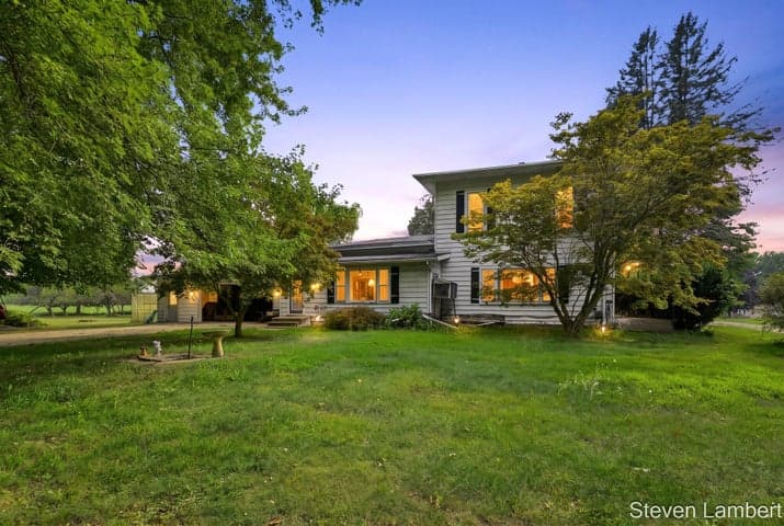 08757 M-40, Gobles, MI 49055