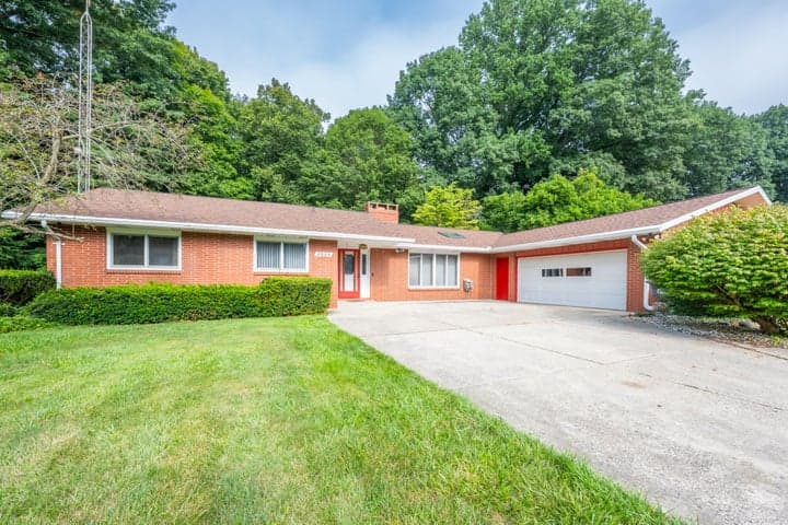 4334 Laurel Drive, St. Joseph, MI 49085