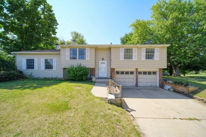 2129 Heights Drive, Brooklyn, MI 49230