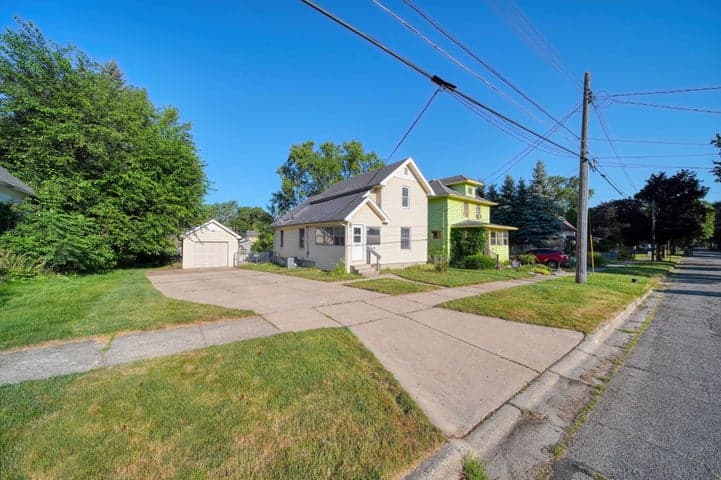 622 Kennedy Street, Jackson, MI 49202