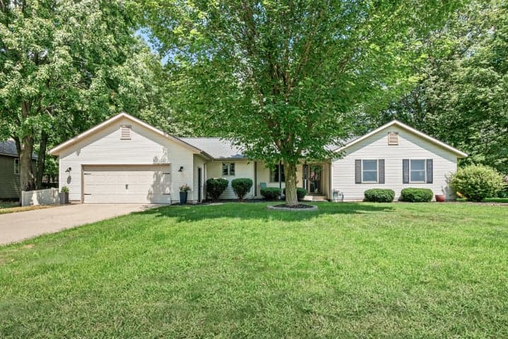 6929 Aspen Street, Allendale, MI 49401