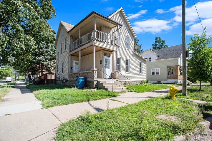 1448 Broadway Avenue NW, Grand Rapids, MI 49504