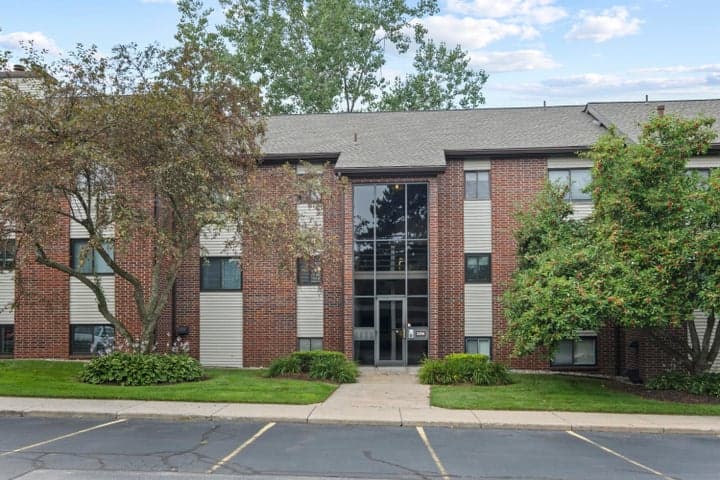 3396 Devonwood Hills NE C, Grand Rapids, MI 49525