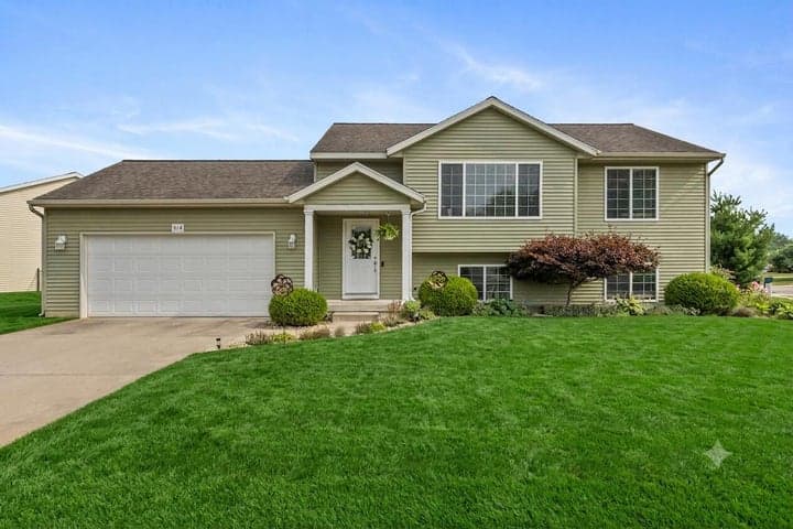514 Clear Wood Drive SE, Grand Rapids, MI 49548