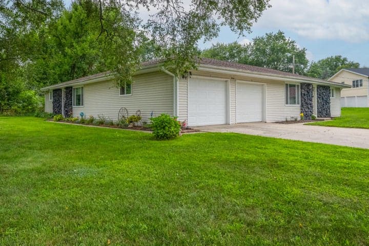 9044 Kephart Lane, Berrien Springs, MI 49103